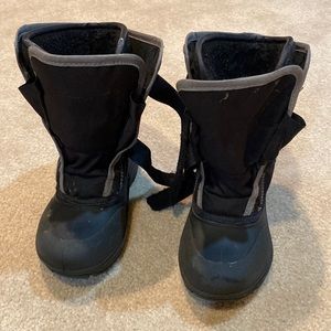 Boys Black winter boots! Waterproof! Warmth and Comfort